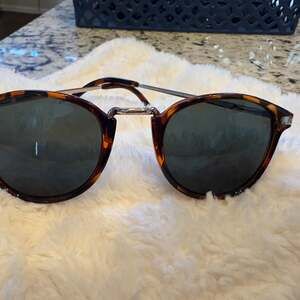 A.J. Morgan Retro Round Tortoiseshell Sunglasses with Silver Bridge